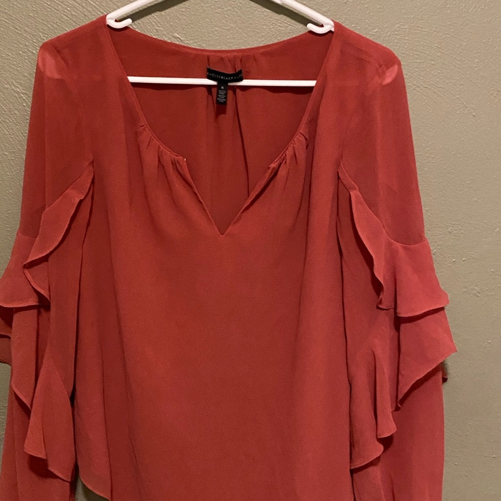 Lightly worn 
Not new with tags
I love offers 💕